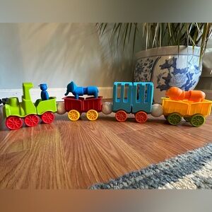SmartMax Magnetic Discovery My First Animal Train 18 Month +
